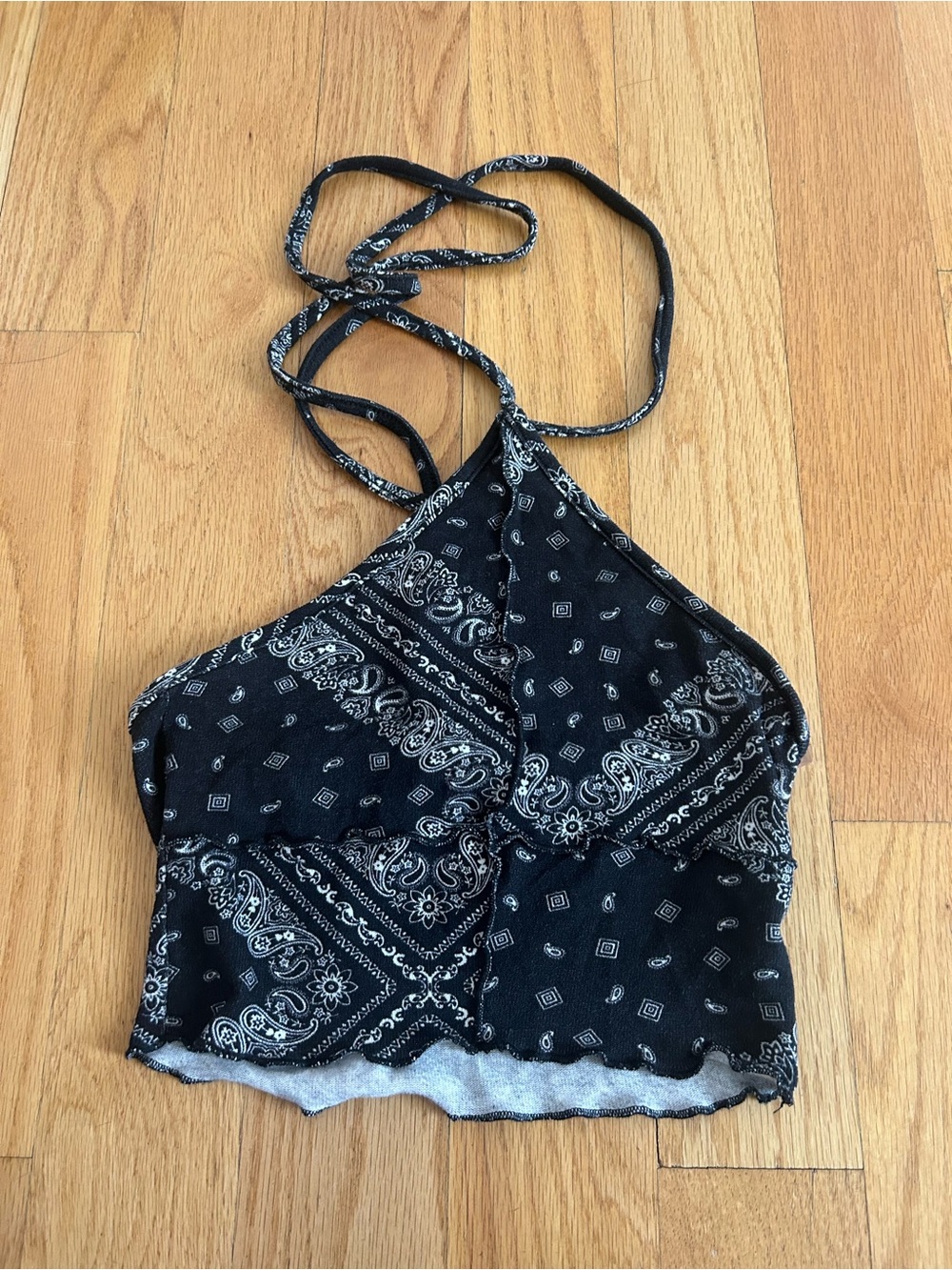 Black Bandana-Print Halter Crop Top